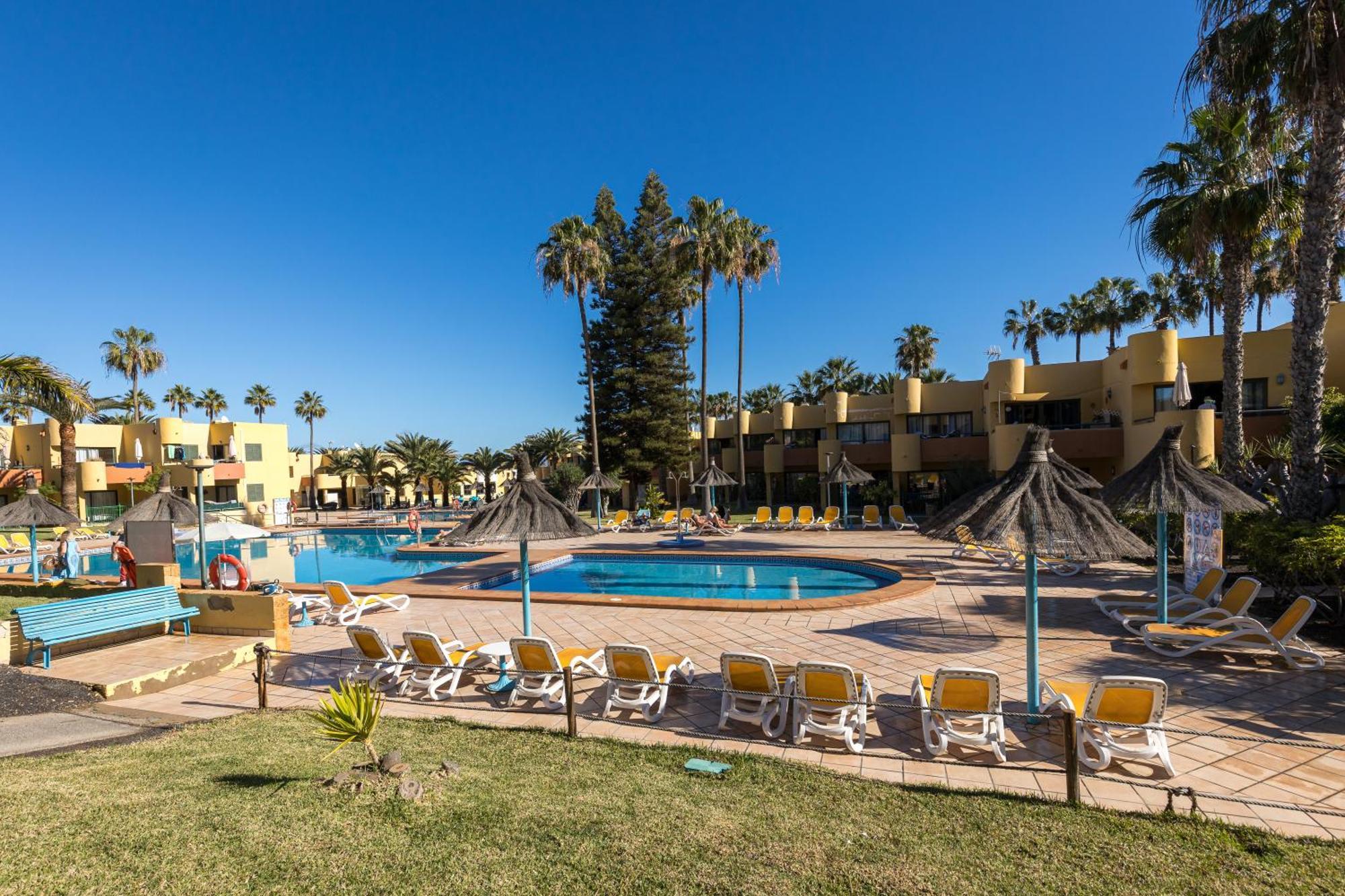 Home2Book Pool & Tennis Court Cozy Apt, Корралехо Екстер'єр фото